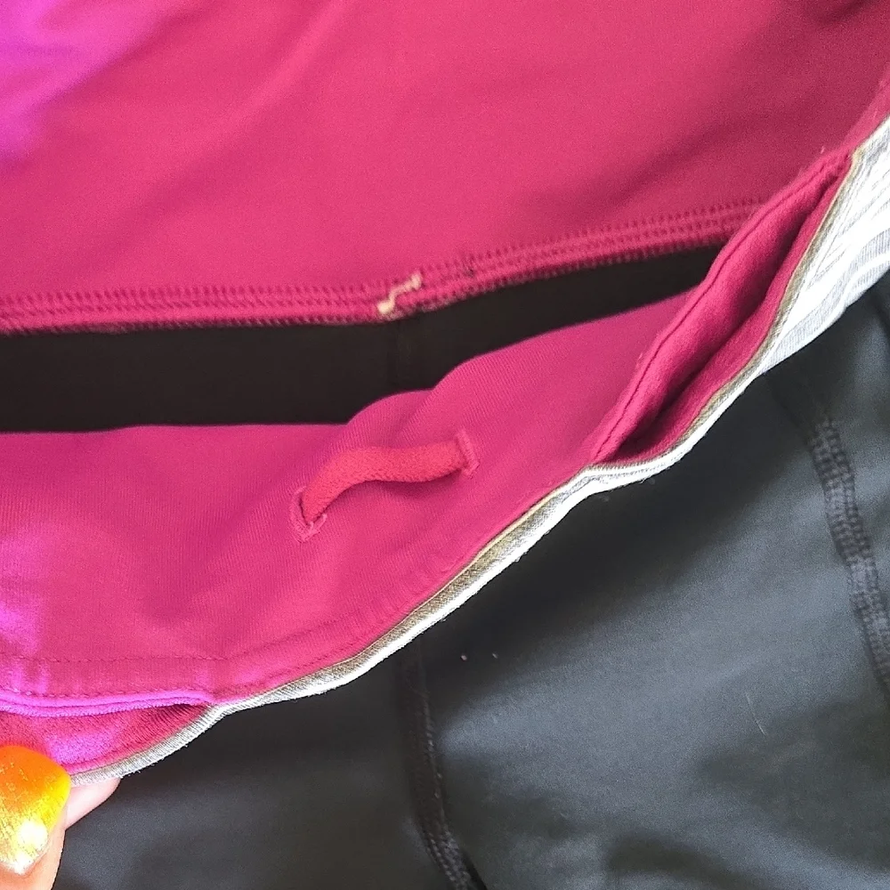 Lululemon Black Crop Leggings‎ with Striped Waistband Size 4 L22